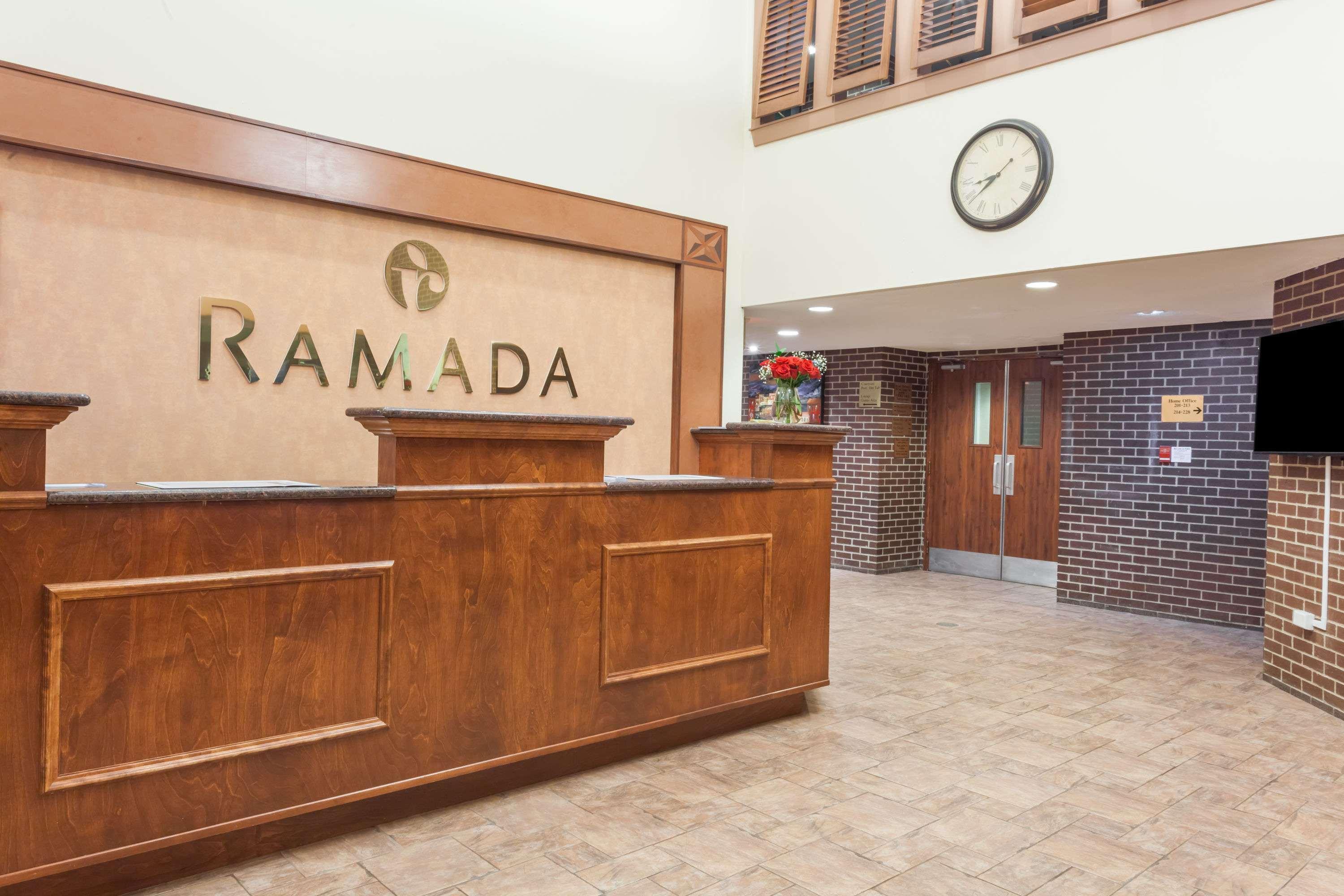 Ramada By Wyndham Fredericton Exterior foto