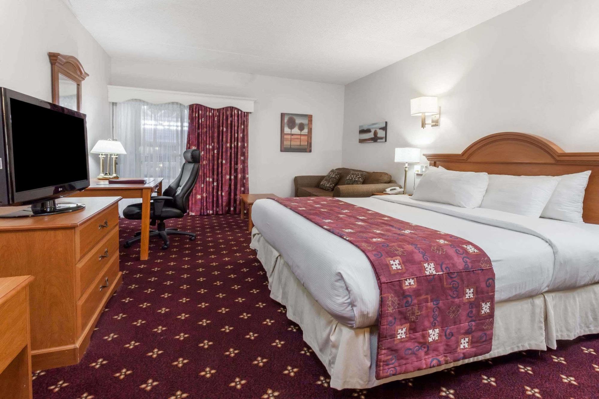 Ramada By Wyndham Fredericton Exterior foto